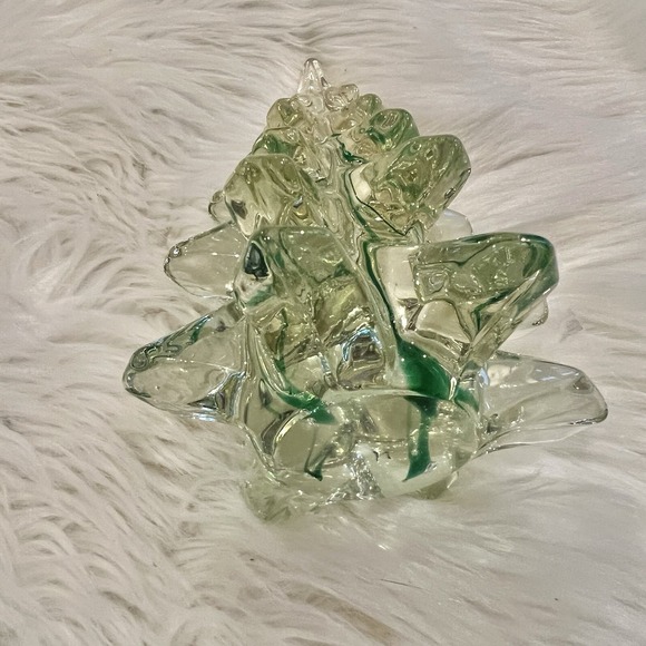 Art Glass Christmas Tree Clear with Green Ribbons/Swirls 6" Figurine - Picture 4 of 7